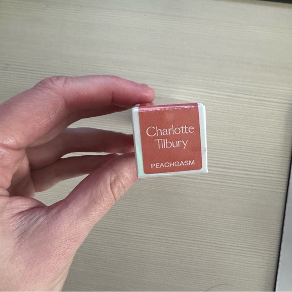 NEW Charlotte Tilbury Peachgasm Blush - Picture 2 of 6
